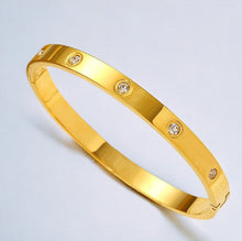 Load image into Gallery viewer, CloveLux™ Love Bracelet
